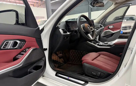 BMW 3 серия, 2022 год, 3 300 000 рублей, 10 фотография