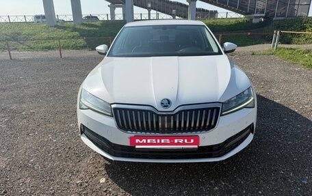Skoda Superb III рестайлинг, 2020 год, 2 110 000 рублей, 2 фотография
