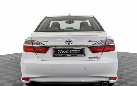 Toyota Camry, 2017 год, 2 372 750 рублей, 6 фотография