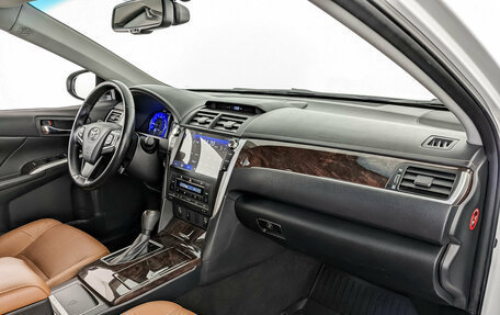 Toyota Camry, 2017 год, 2 372 750 рублей, 11 фотография
