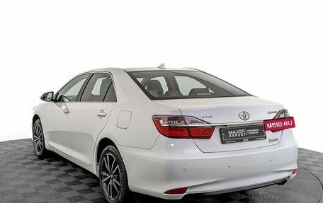 Toyota Camry, 2017 год, 2 372 750 рублей, 7 фотография