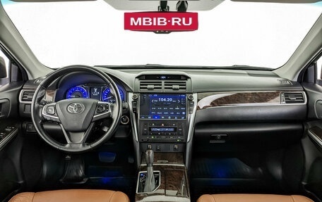 Toyota Camry, 2017 год, 2 372 750 рублей, 14 фотография