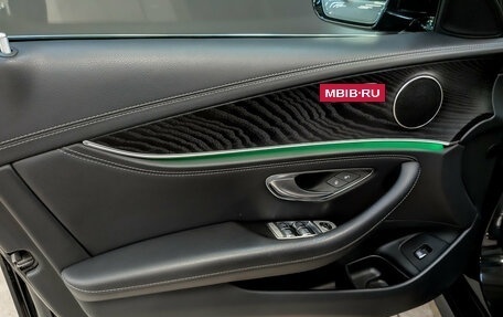 Mercedes-Benz E-Класс, 2019 год, 3 605 000 рублей, 19 фотография