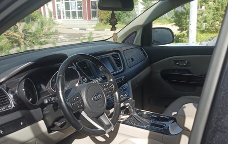 KIA Carnival III, 2018 год, 3 000 000 рублей, 11 фотография