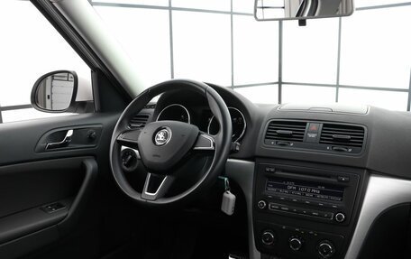 Skoda Yeti I рестайлинг, 2014 год, 1 469 000 рублей, 12 фотография