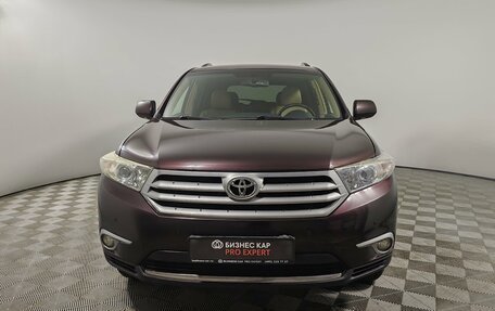 Toyota Highlander III, 2012 год, 1 849 000 рублей, 2 фотография
