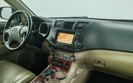 Toyota Highlander III, 2012 год, 1 849 000 рублей, 20 фотография