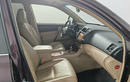 Toyota Highlander III, 2012 год, 1 849 000 рублей, 22 фотография
