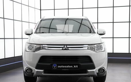 Mitsubishi Outlander III рестайлинг 3, 2014 год, 1 479 000 рублей, 2 фотография