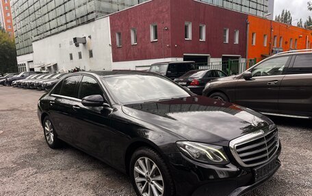 Mercedes-Benz E-Класс, 2018 год, 1 815 000 рублей, 2 фотография