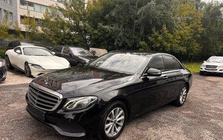Mercedes-Benz E-Класс, 2018 год, 1 815 000 рублей, 9 фотография