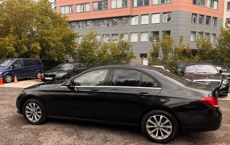 Mercedes-Benz E-Класс, 2018 год, 1 815 000 рублей, 8 фотография