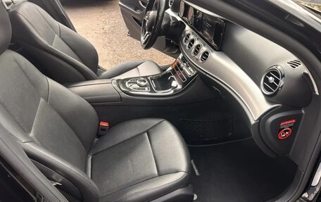 Mercedes-Benz E-Класс, 2019 год, 1 827 000 рублей, 7 фотография