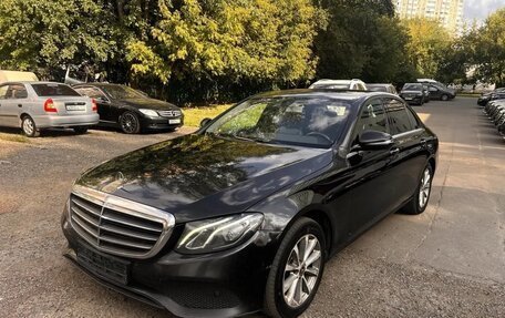 Mercedes-Benz E-Класс, 2019 год, 1 827 000 рублей, 8 фотография