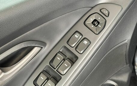 Hyundai ix35 I рестайлинг, 2012 год, 999 000 рублей, 18 фотография