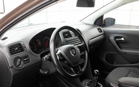Volkswagen Polo VI (EU Market), 2015 год, 899 000 рублей, 11 фотография