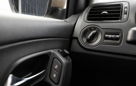 Volkswagen Polo VI (EU Market), 2015 год, 899 000 рублей, 17 фотография