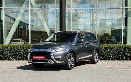 Mitsubishi Outlander III рестайлинг 3, 2019 год, 2 200 000 рублей, 1 фотография