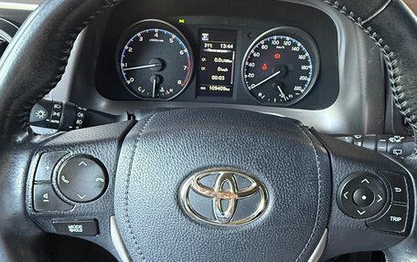 Toyota RAV4, 2018 год, 2 200 000 рублей, 7 фотография