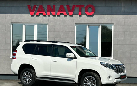 Toyota Land Cruiser Prado 150 рестайлинг 2, 2015 год, 4 000 000 рублей, 3 фотография
