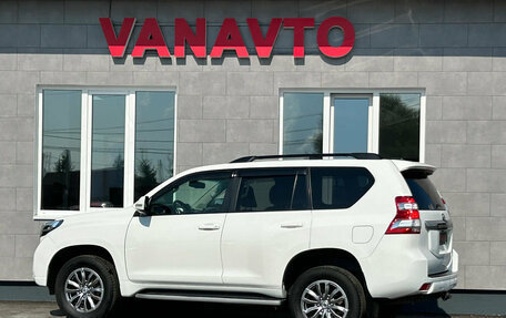Toyota Land Cruiser Prado 150 рестайлинг 2, 2015 год, 4 000 000 рублей, 7 фотография