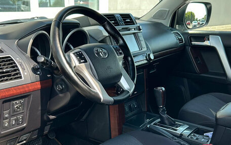 Toyota Land Cruiser Prado 150 рестайлинг 2, 2015 год, 4 000 000 рублей, 9 фотография