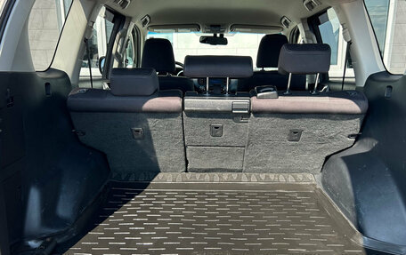 Toyota Land Cruiser Prado 150 рестайлинг 2, 2015 год, 4 000 000 рублей, 32 фотография