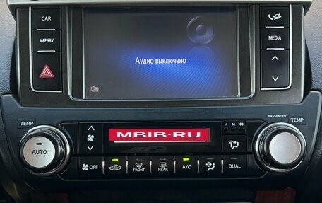 Toyota Land Cruiser Prado 150 рестайлинг 2, 2015 год, 4 000 000 рублей, 22 фотография