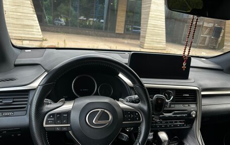 Lexus RX IV рестайлинг, 2019 год, 4 550 000 рублей, 9 фотография