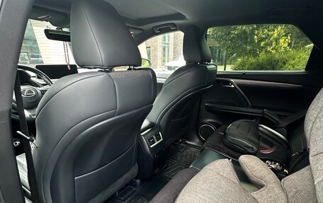 Lexus RX IV рестайлинг, 2019 год, 4 550 000 рублей, 10 фотография