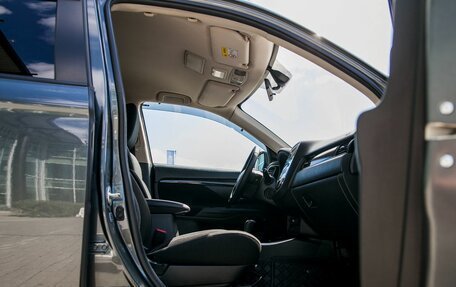 Mitsubishi Outlander III рестайлинг 3, 2019 год, 2 200 000 рублей, 11 фотография