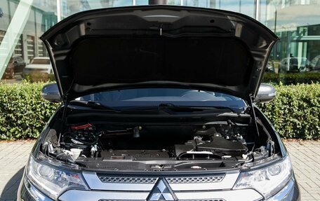 Mitsubishi Outlander III рестайлинг 3, 2019 год, 2 200 000 рублей, 23 фотография