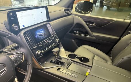 Lexus LX, 2024 год, 16 900 000 рублей, 12 фотография
