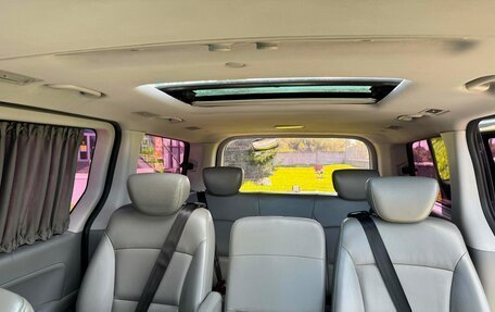 Hyundai Grand Starex Grand Starex I рестайлинг 2, 2012 год, 1 790 000 рублей, 19 фотография