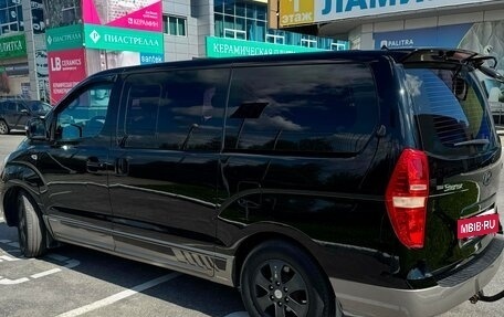 Hyundai Grand Starex Grand Starex I рестайлинг 2, 2012 год, 1 790 000 рублей, 14 фотография