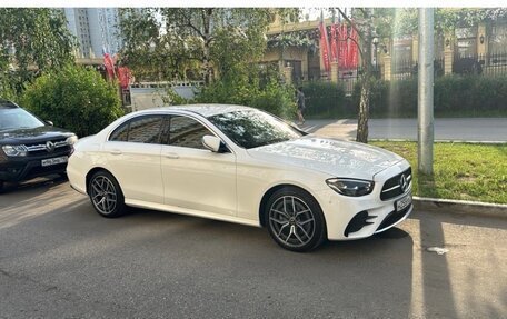 Mercedes-Benz E-Класс, 2021 год, 4 400 000 рублей, 3 фотография