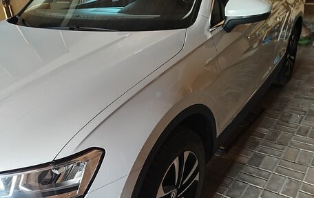 Volkswagen Tiguan II, 2019 год, 3 200 000 рублей, 4 фотография