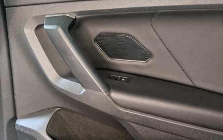 Volkswagen Tiguan II, 2019 год, 3 200 000 рублей, 15 фотография