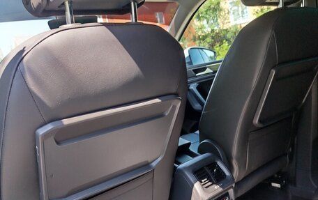 Volkswagen Tiguan II, 2019 год, 3 200 000 рублей, 25 фотография