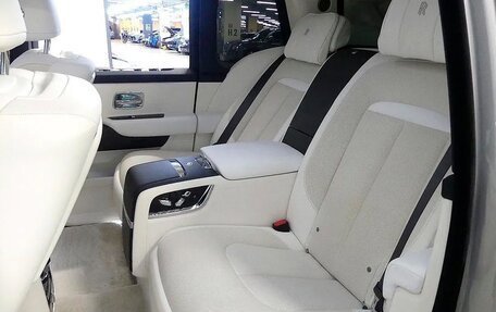 Rolls-Royce Cullinan, 2023 год, 44 912 000 рублей, 11 фотография