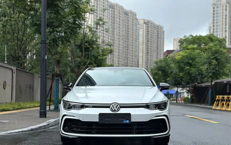 Volkswagen Golf VIII, 2023 год, 1 777 025 рублей, 3 фотография