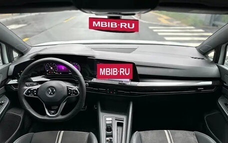 Volkswagen Golf VIII, 2023 год, 1 777 025 рублей, 18 фотография
