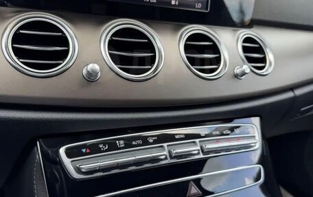 Mercedes-Benz E-Класс, 2016 год, 2 520 000 рублей, 20 фотография