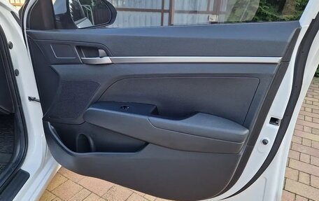 Hyundai Elantra VI рестайлинг, 2019 год, 1 550 000 рублей, 6 фотография