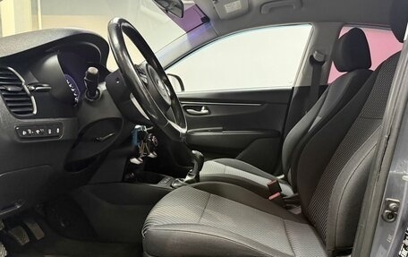 KIA Rio IV, 2018 год, 1 390 000 рублей, 10 фотография