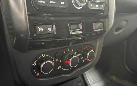 Renault Duster I рестайлинг, 2018 год, 1 400 000 рублей, 14 фотография