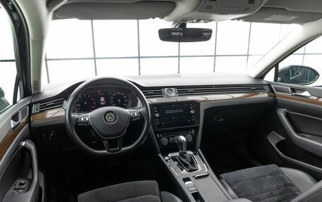 Volkswagen Passat B8 рестайлинг, 2018 год, 2 099 000 рублей, 9 фотография