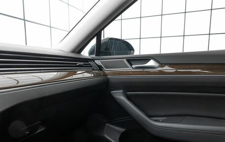 Volkswagen Passat B8 рестайлинг, 2018 год, 2 099 000 рублей, 19 фотография
