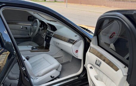 Mercedes-Benz E-Класс, 2009 год, 2 250 000 рублей, 21 фотография