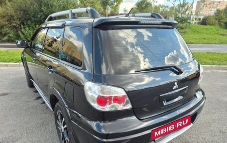 Mitsubishi Outlander III рестайлинг 3, 2007 год, 600 000 рублей, 4 фотография